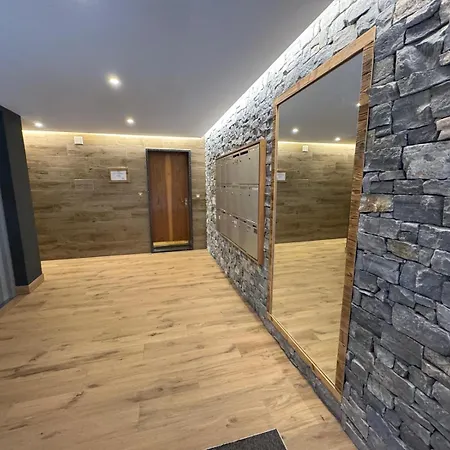 Cosy In Rue - アパート クラン